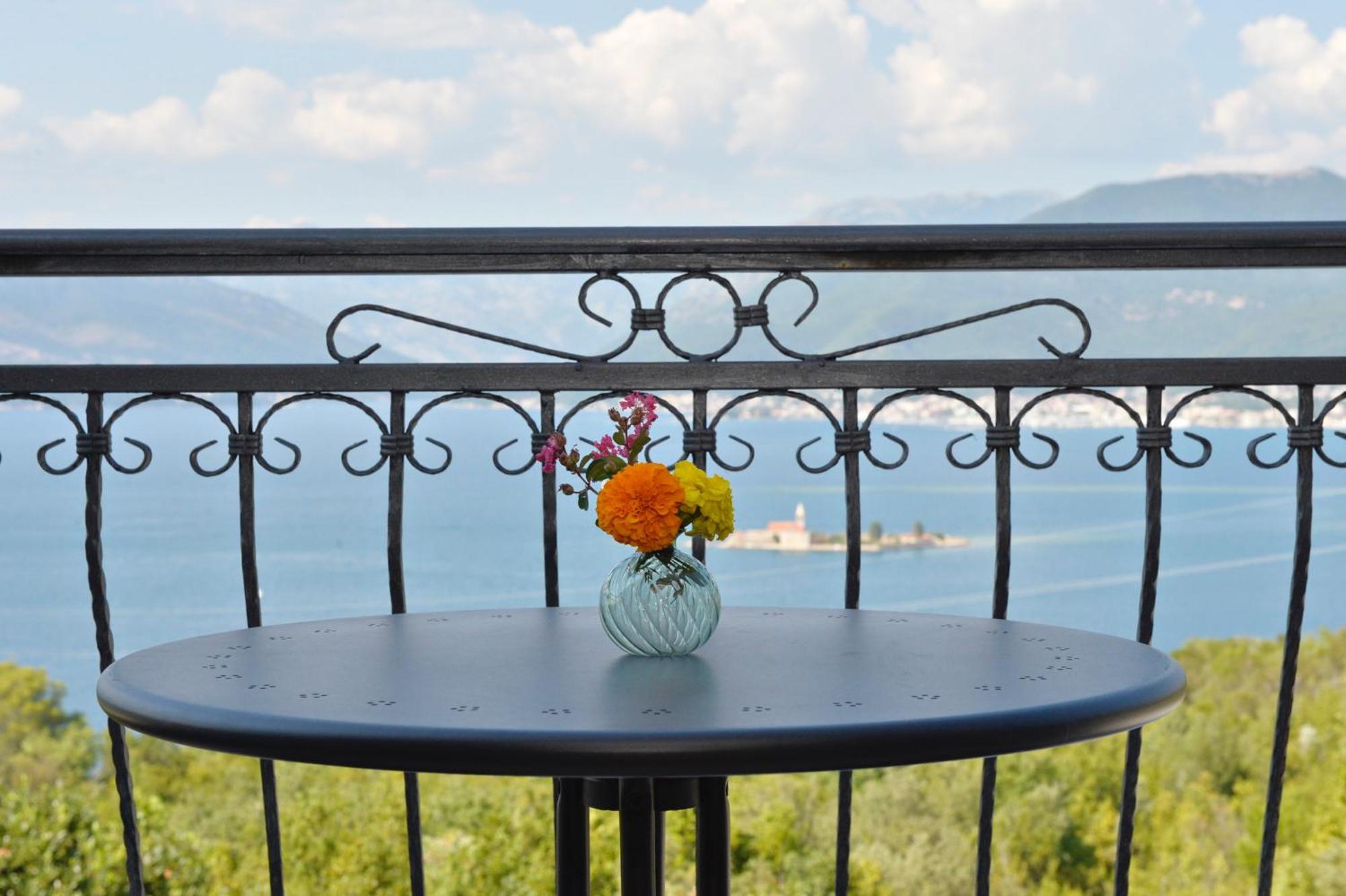 Villa Vista Azzurra Tivat Eksteriør bilde